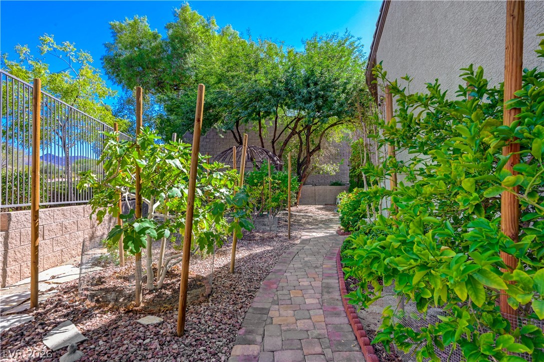 2365 Fayetteville Avenue Henderson NV 89052