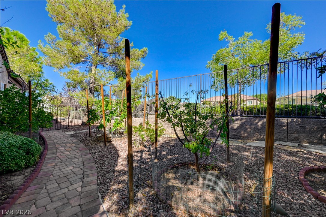 2365 Fayetteville Avenue Henderson NV 89052