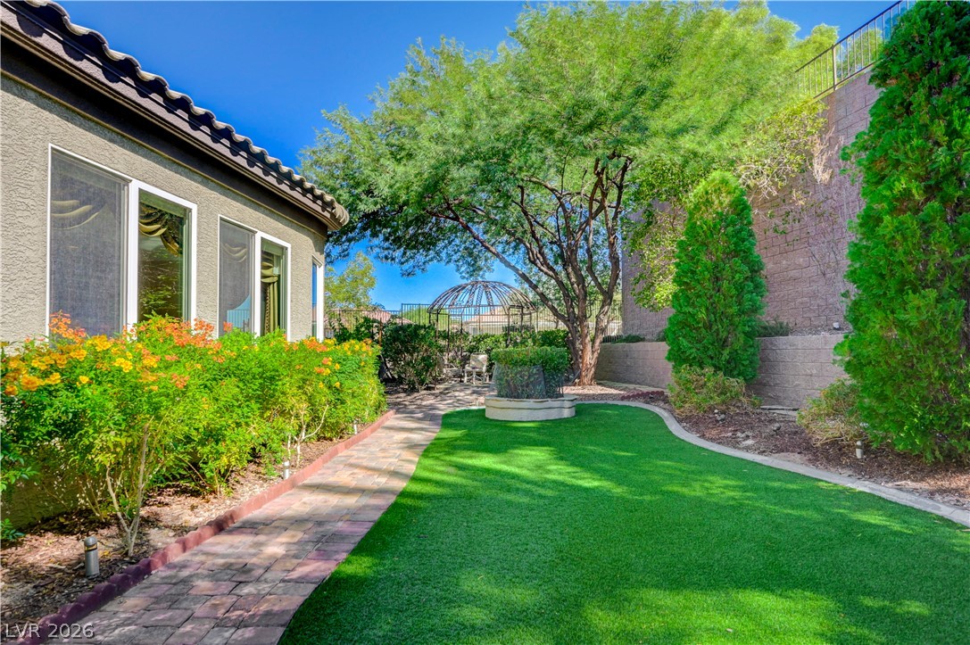 2365 Fayetteville Avenue Henderson NV 89052