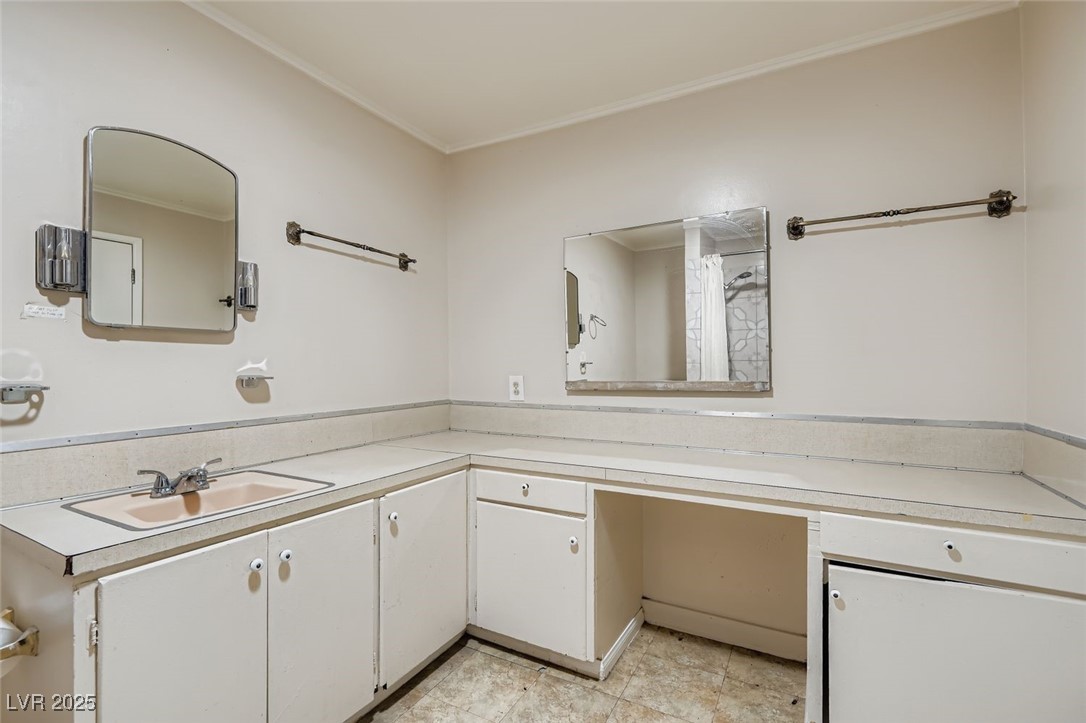 1233 Comstock Drive Las Vegas NV 89106