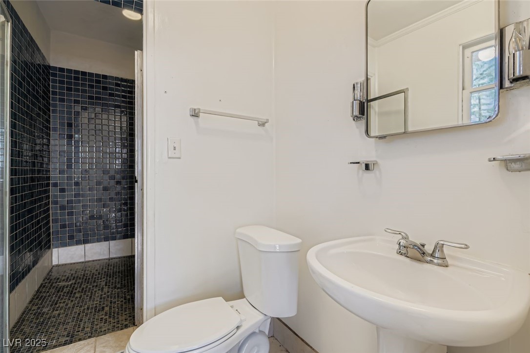 1233 Comstock Drive Las Vegas NV 89106