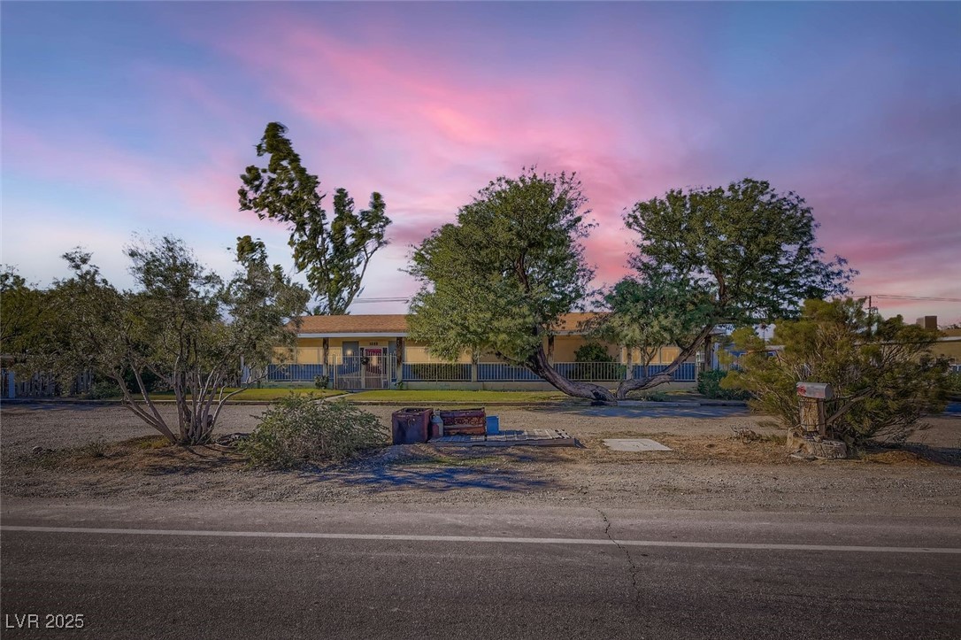 1233 Comstock Drive Las Vegas NV 89106