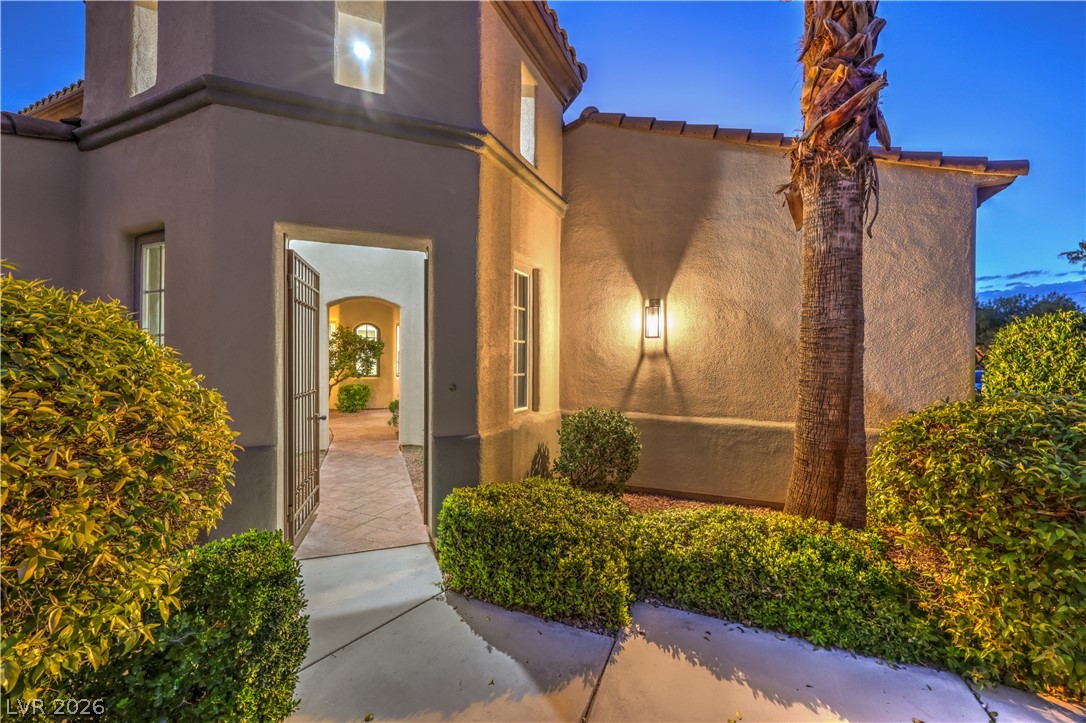 2571 Red Springs Drive Las Vegas NV 89135