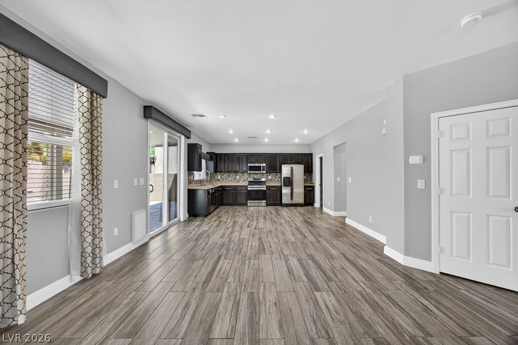 8733 Apiary Wind Street Las Vegas NV 89131