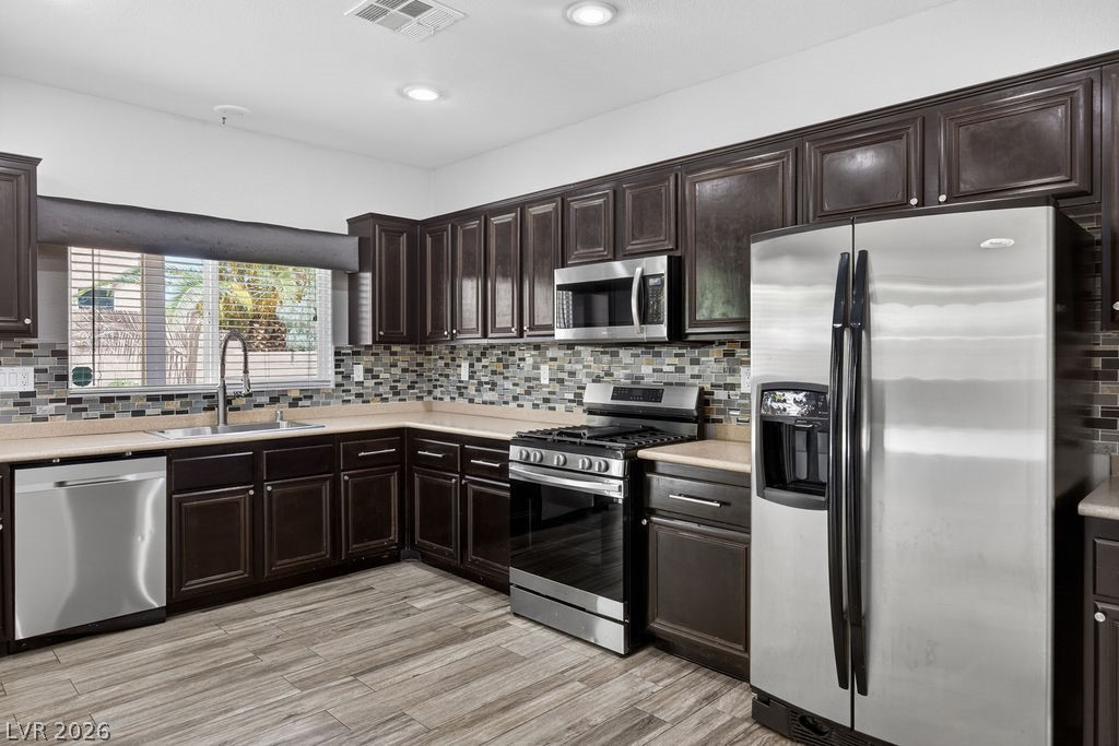 8733 Apiary Wind Street Las Vegas NV 89131