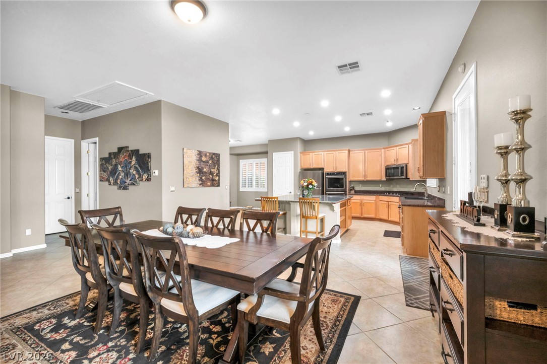 8114 Villa Del Cielo Street Las Vegas NV 89131