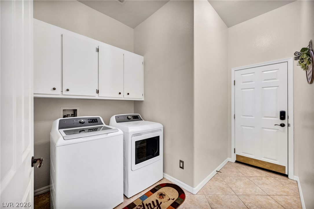 8114 Villa Del Cielo Street Las Vegas NV 89131