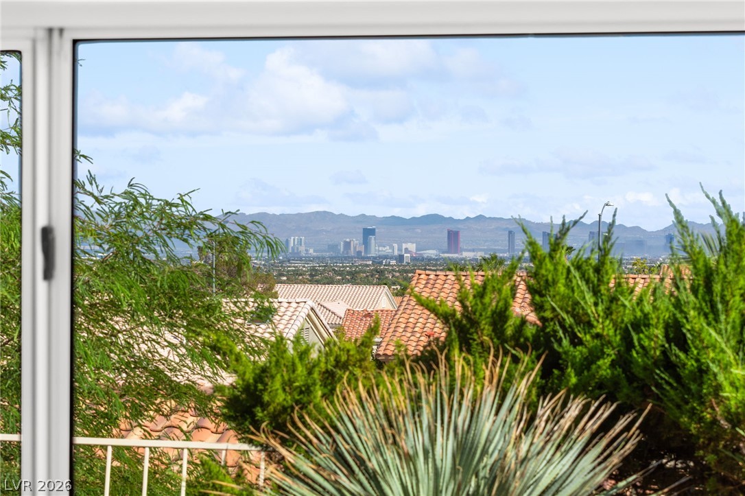 10701 Back Plains Drive Las Vegas NV 89134