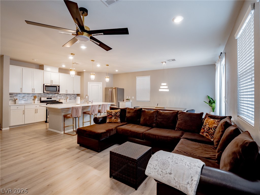 7746 Alder Landing Street Las Vegas NV 89113
