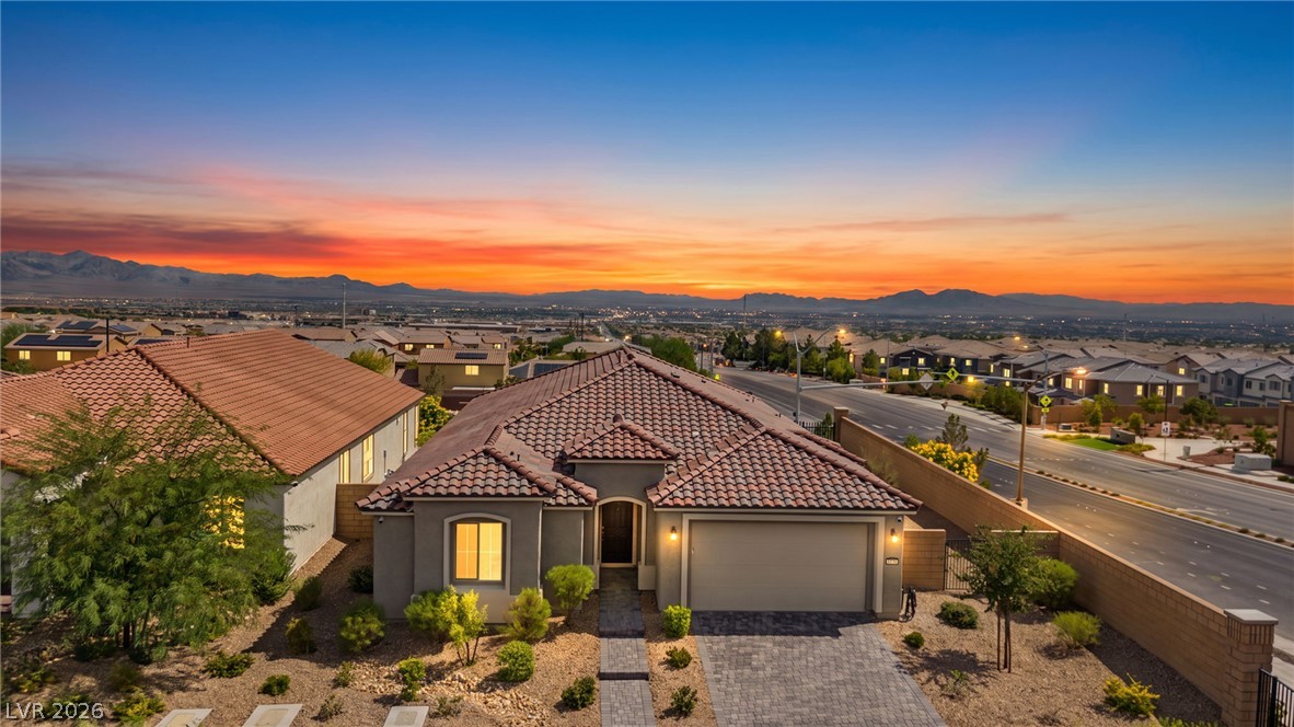 6412 Belgrossa Bend Street Las Vegas NV 89166