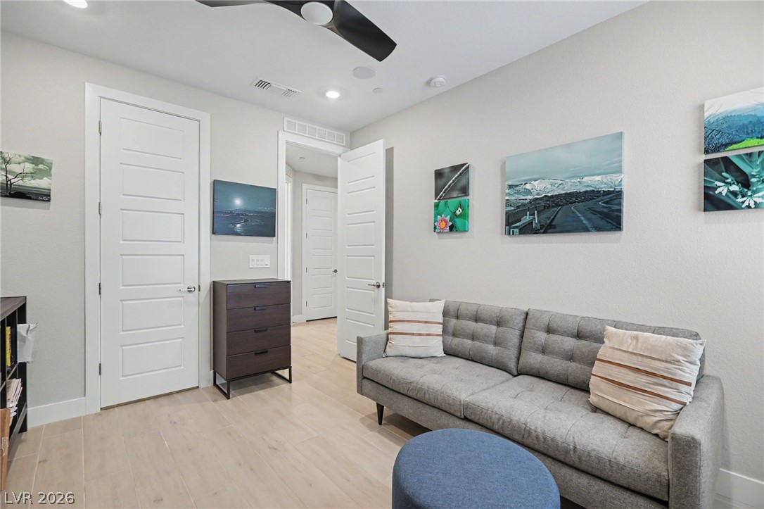 6412 Belgrossa Bend Street Las Vegas NV 89166