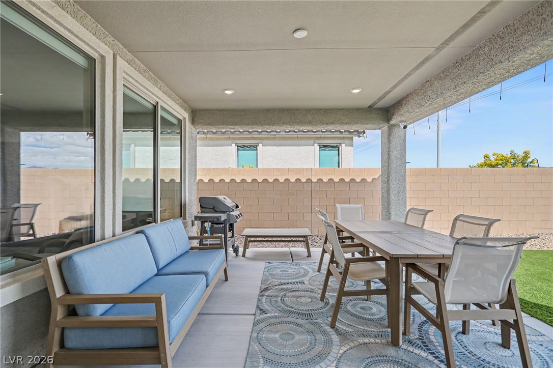 6412 Belgrossa Bend Street Las Vegas NV 89166