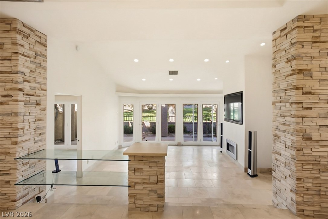 7146 Mission Hills Drive Las Vegas NV 89113