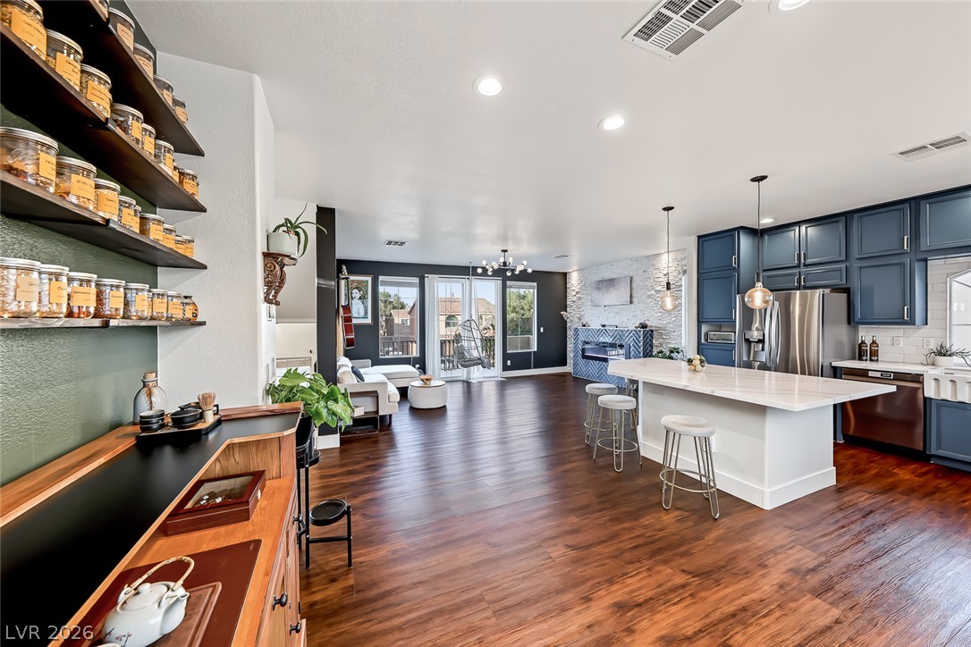 6013 Lazy Creek Avenue Las Vegas NV 89139