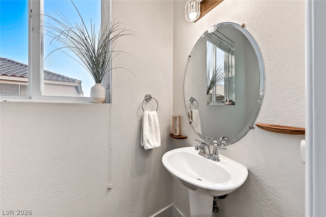 6013 Lazy Creek Avenue Las Vegas NV 89139