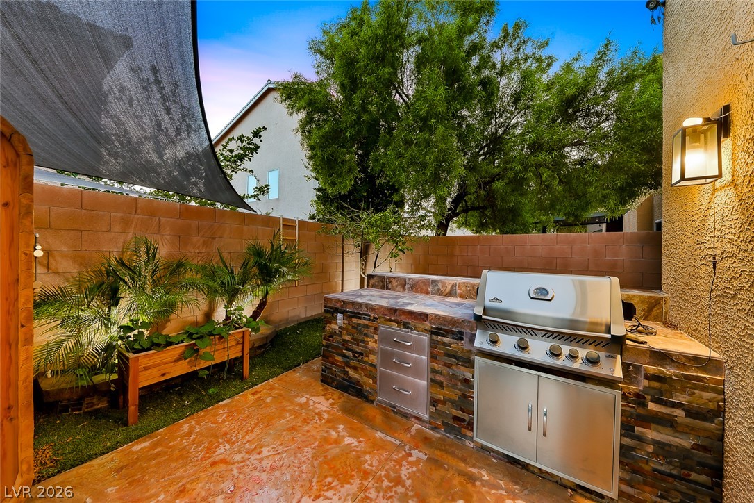 6013 Lazy Creek Avenue Las Vegas NV 89139