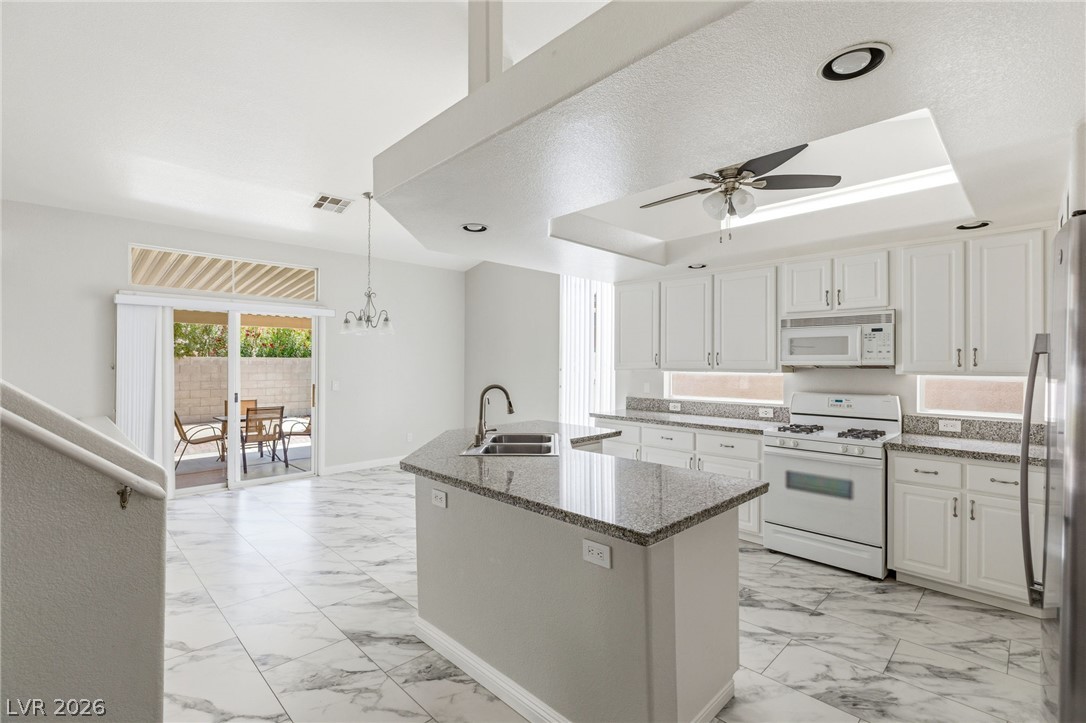 8721 Country View Avenue Las Vegas NV 89129