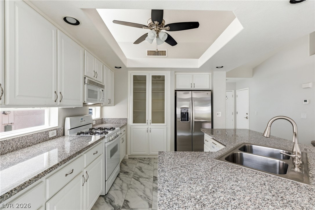 8721 Country View Avenue Las Vegas NV 89129