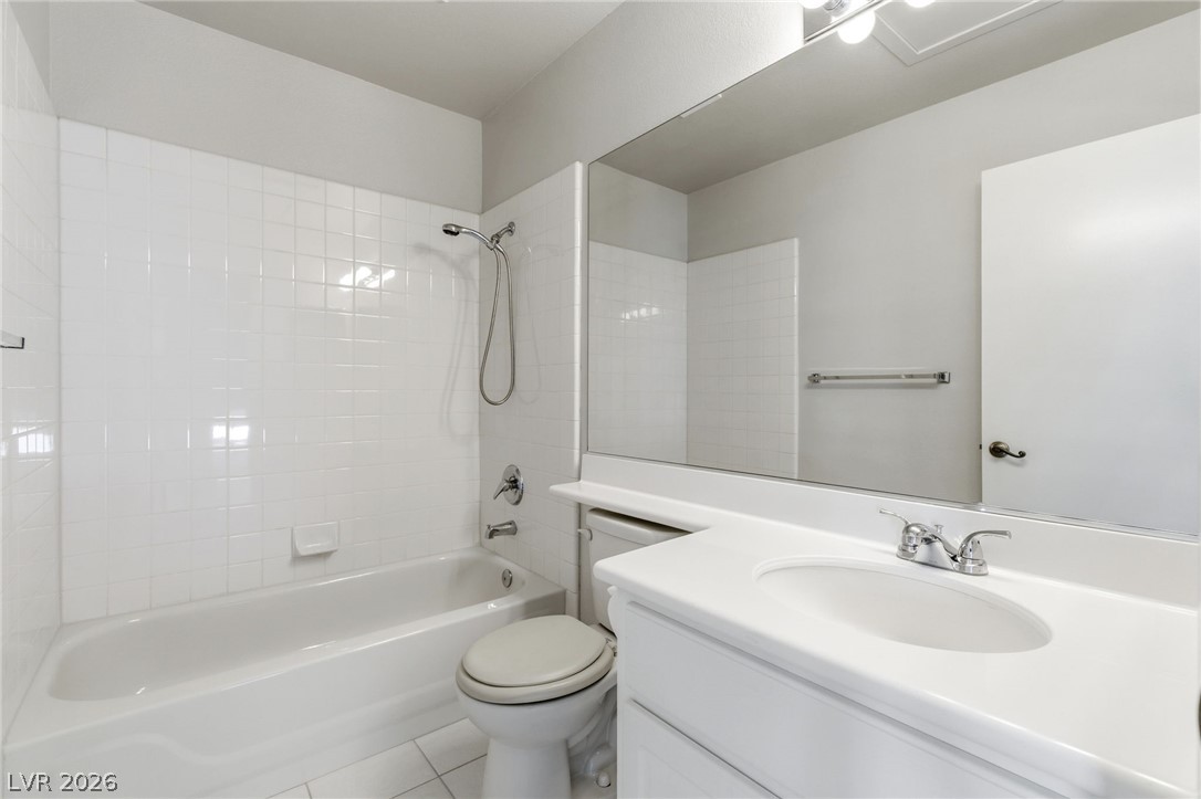 8721 Country View Avenue Las Vegas NV 89129
