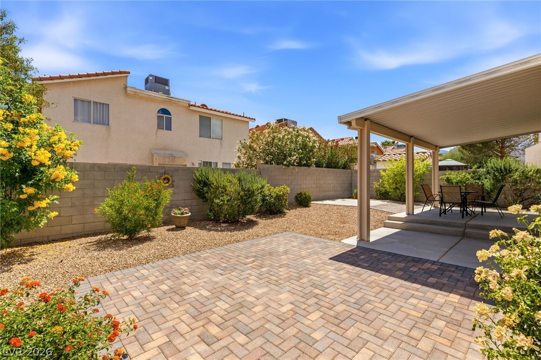 8721 Country View Avenue Las Vegas NV 89129