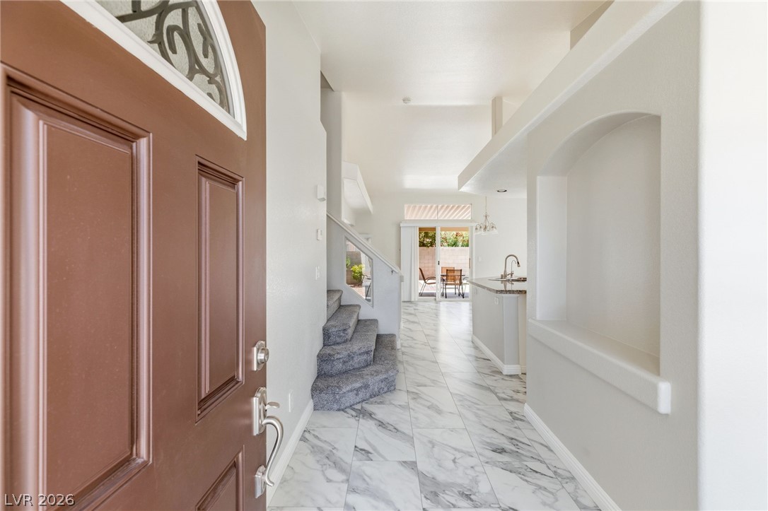 8721 Country View Avenue Las Vegas NV 89129