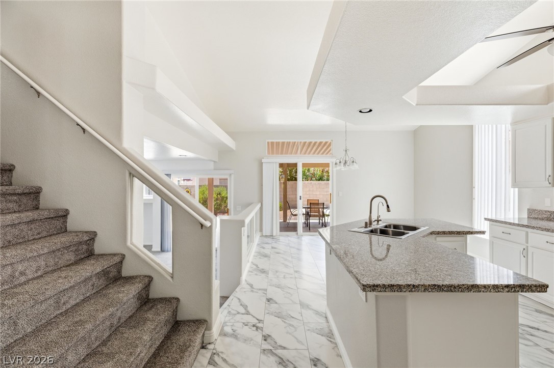 8721 Country View Avenue Las Vegas NV 89129