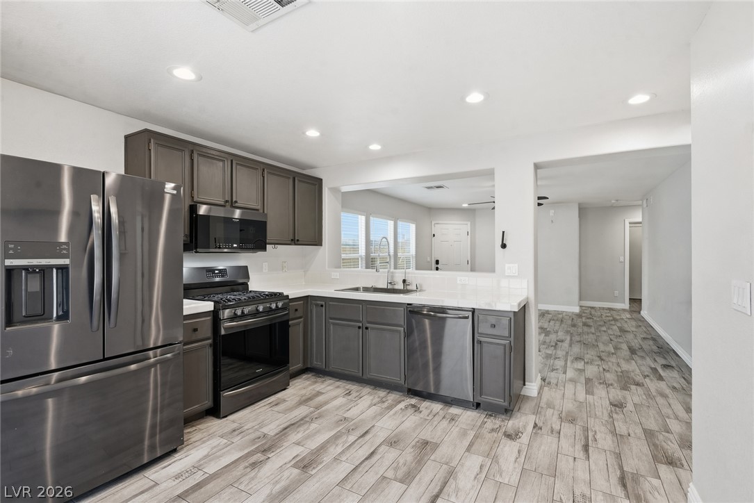 8432 Warthen Meadows Street Las Vegas NV 89131