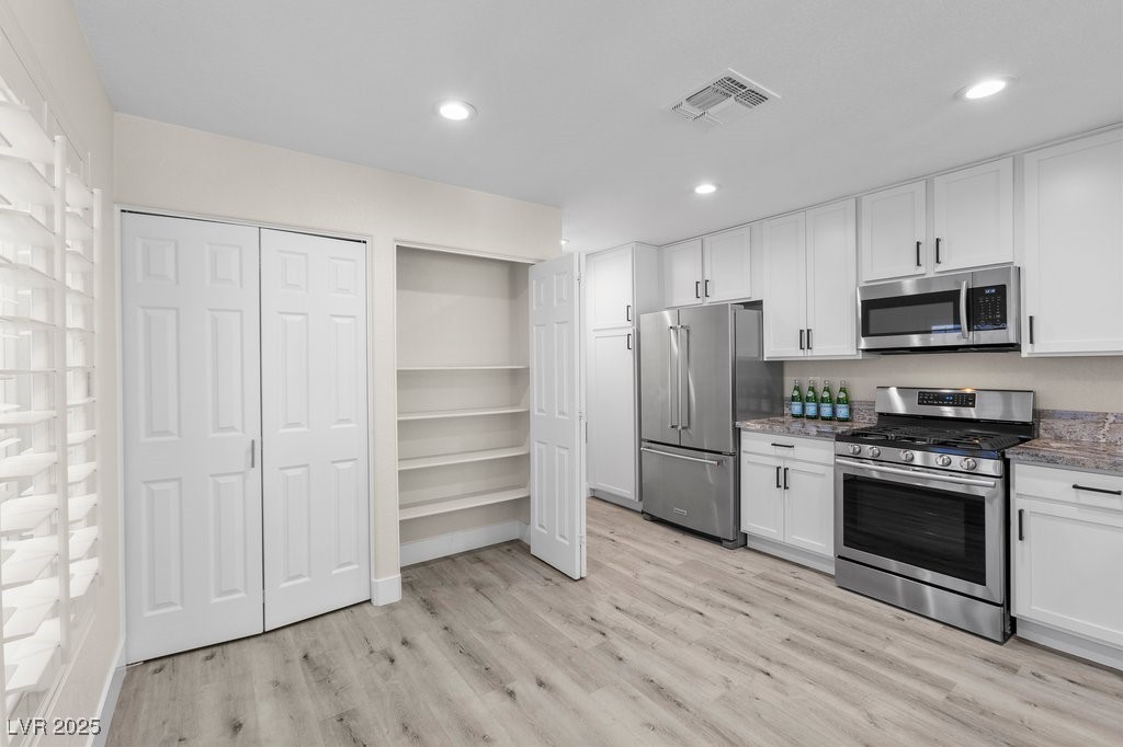 6934 Emerald Springs Lane Las Vegas NV 89113