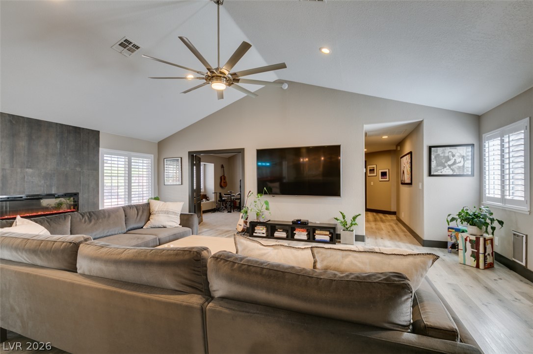 1909 Blackpool Circle Las Vegas NV 89128