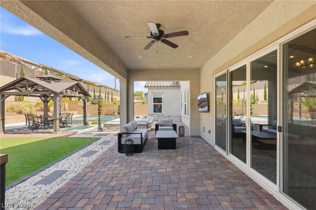 7461 Tucker William Street Las Vegas NV 89149