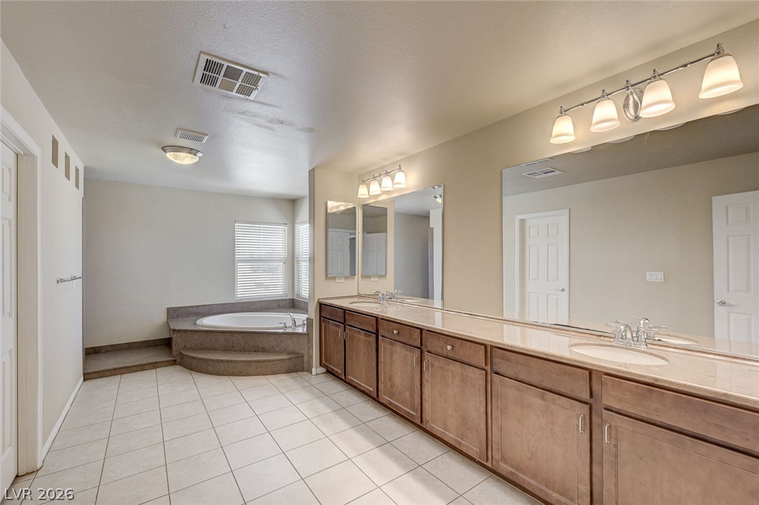 5562 Yarra Valley Avenue Las Vegas NV 89139