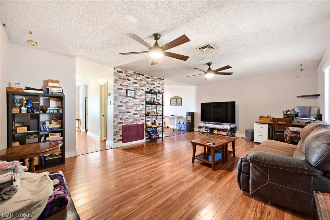 221 Pecos Way Las Vegas NV 89121