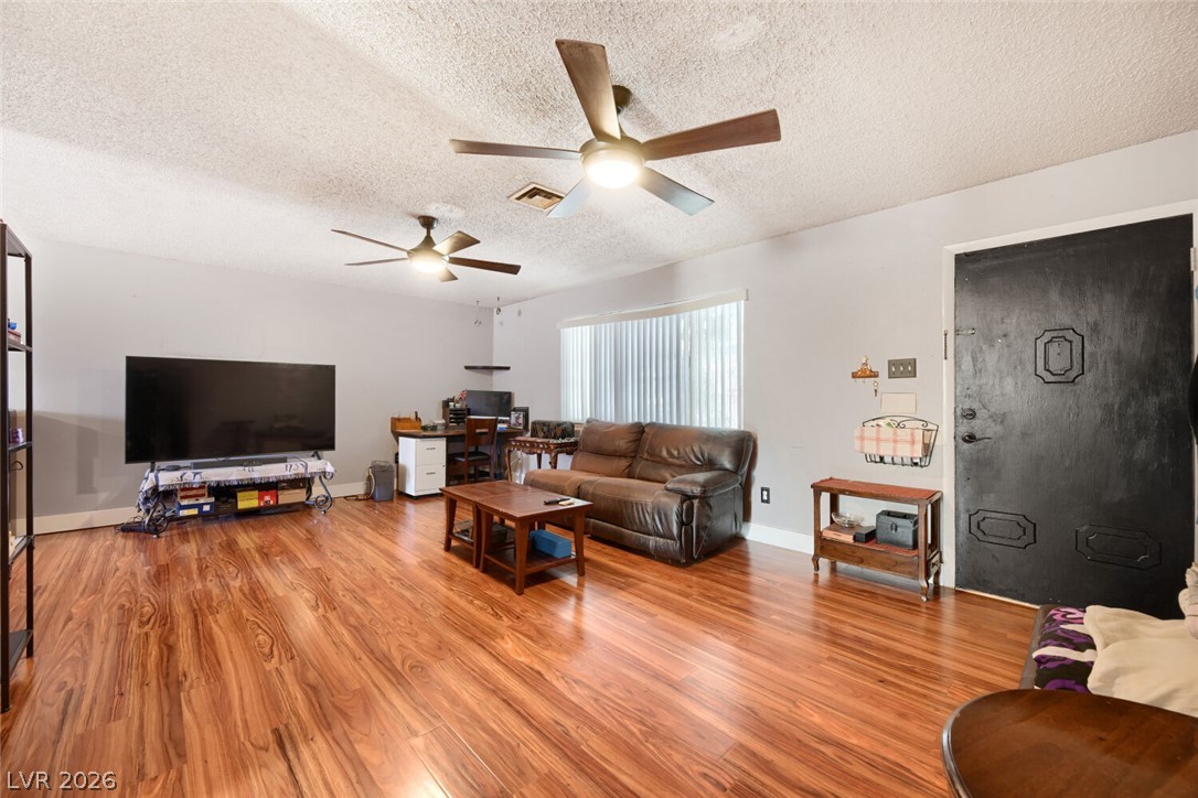 221 Pecos Way Las Vegas NV 89121