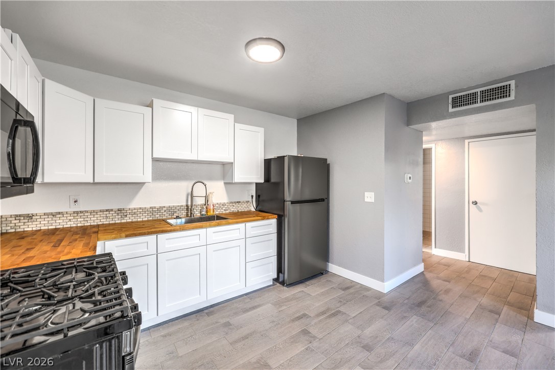 714 East Nelson Avenue F North Las Vegas NV 89030