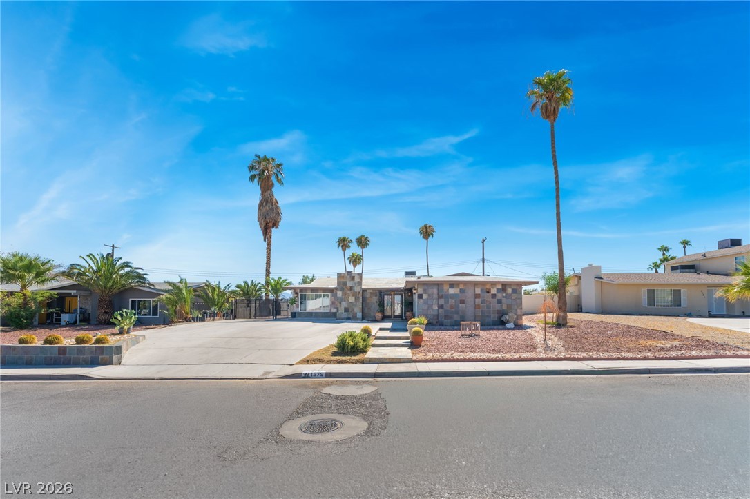 1679 Golden Arrow Drive Las Vegas NV 89169