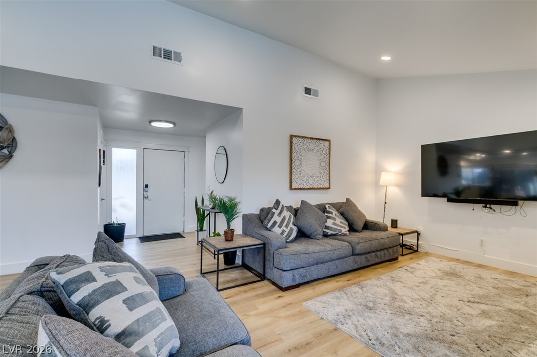 5036 Rollingwood Drive Las Vegas NV 89120