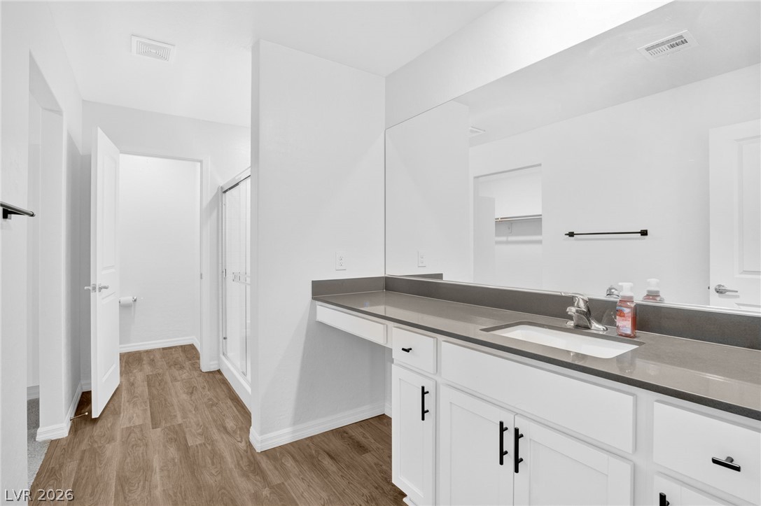 1586 Gold Sunset Avenue North Las Vegas NV 89032