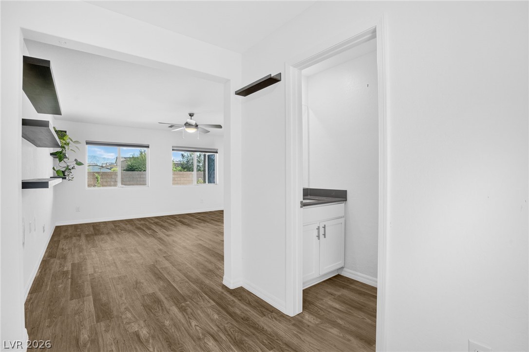 1586 Gold Sunset Avenue North Las Vegas NV 89032