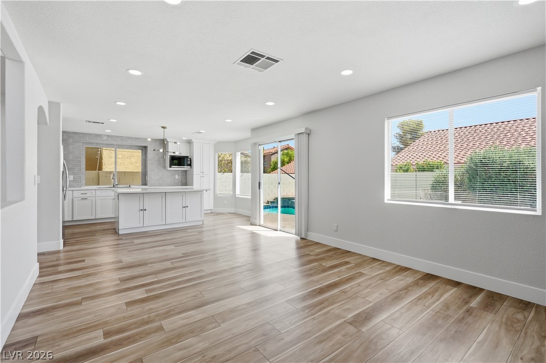 1620 Western Lily Street Las Vegas NV 89128