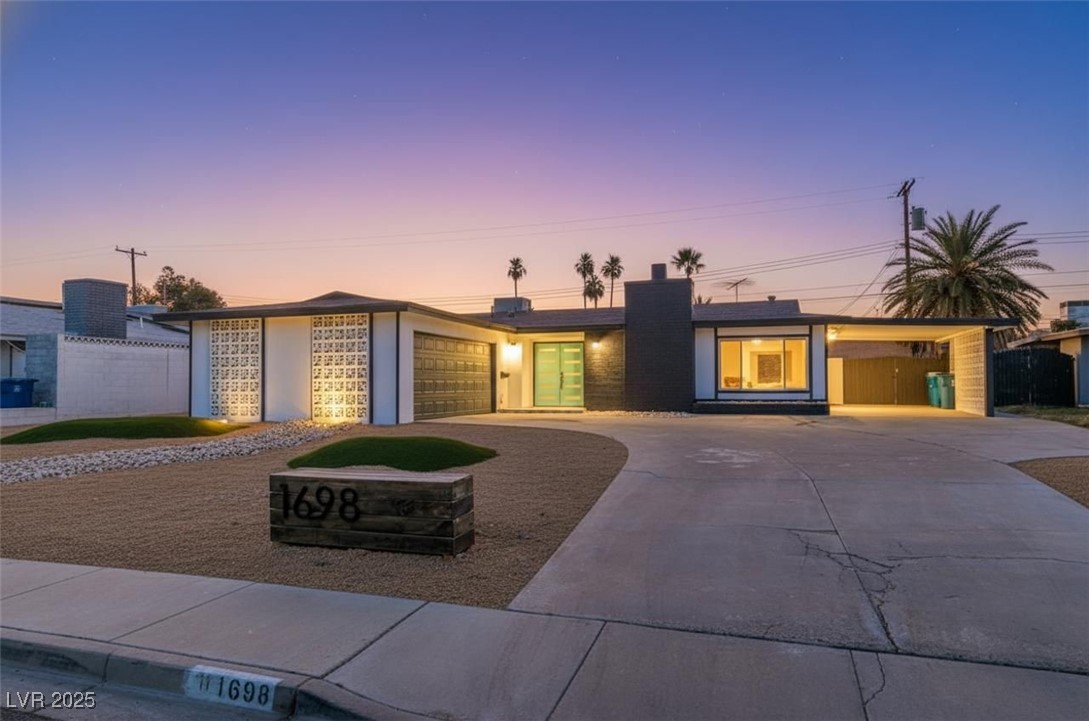 1698 Silver Mesa Way Las Vegas NV 89169