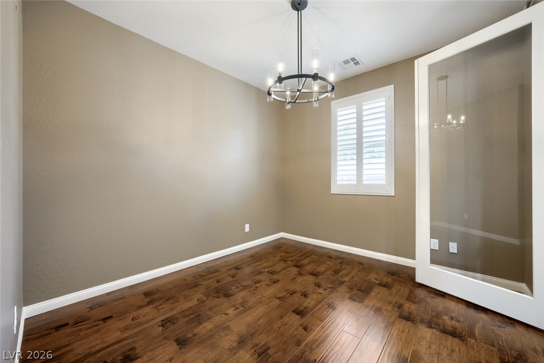 7038 Chestnut Valley Street Las Vegas NV 89166
