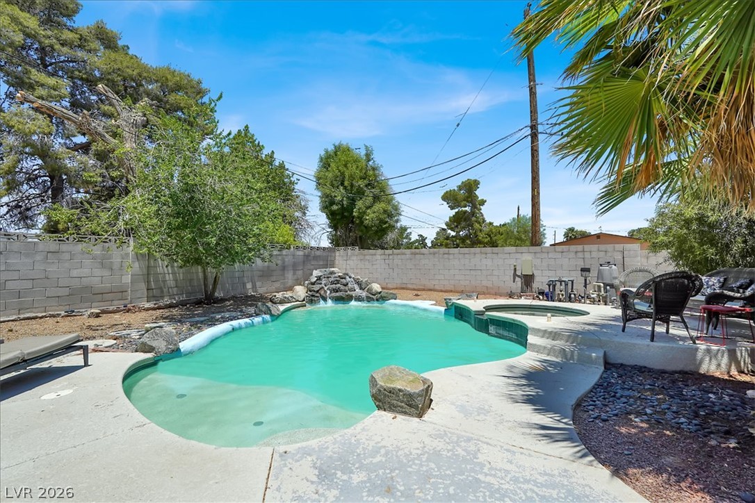 5008 Donnie Avenue Las Vegas NV 89130