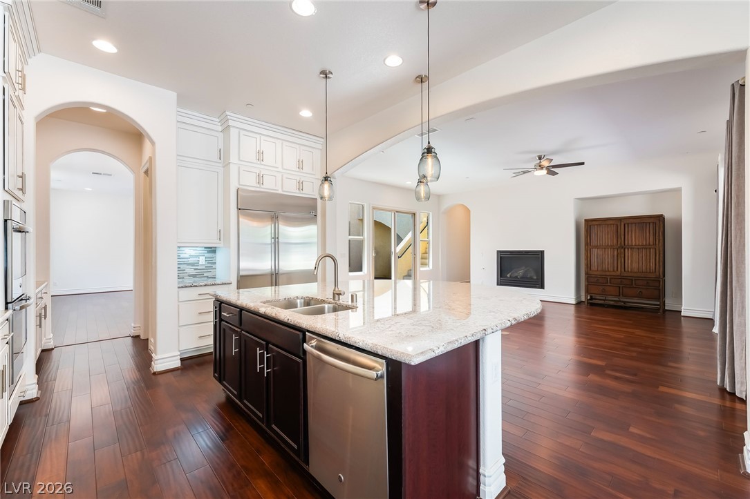 72 Rezzonico Drive Henderson NV 89011