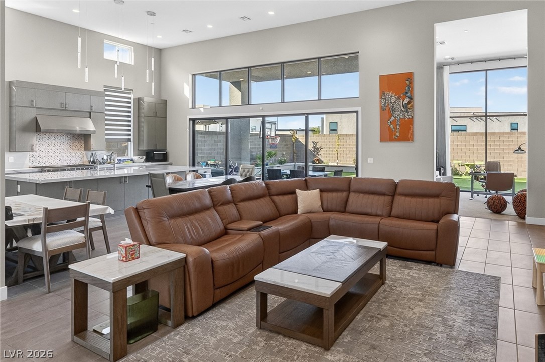 10766 Agate Cliffs Avenue Las Vegas NV 89135
