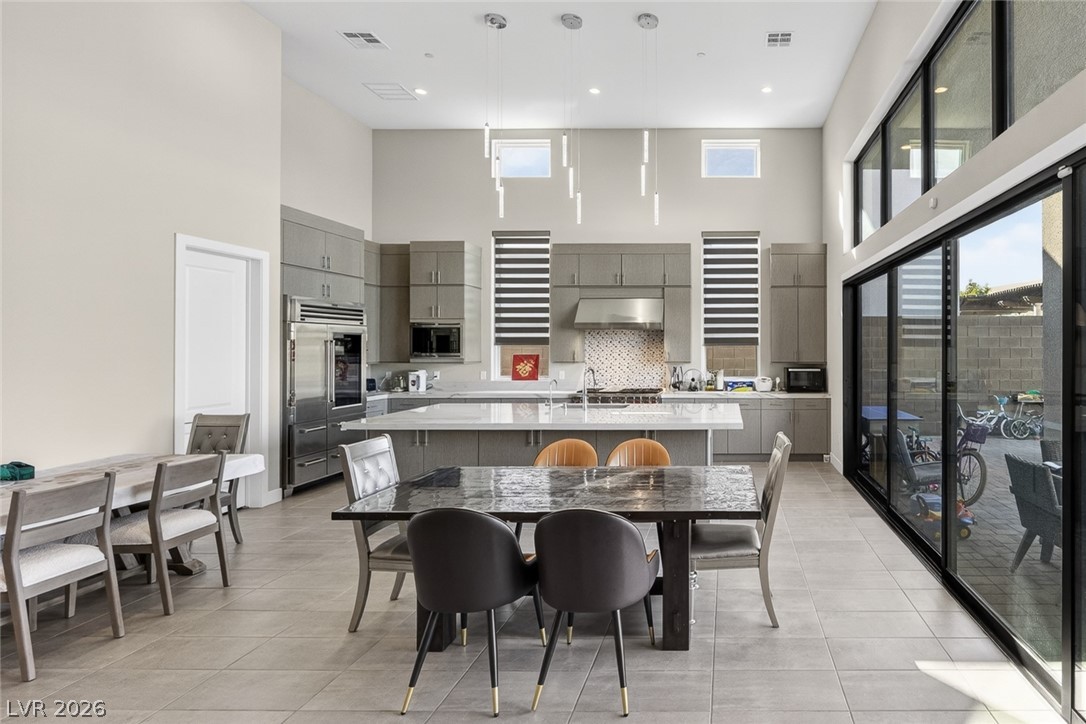 10766 Agate Cliffs Avenue Las Vegas NV 89135