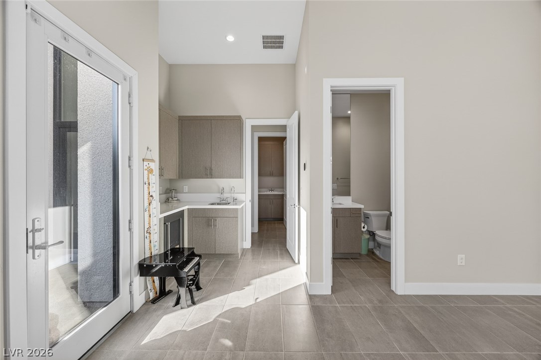 10766 Agate Cliffs Avenue Las Vegas NV 89135