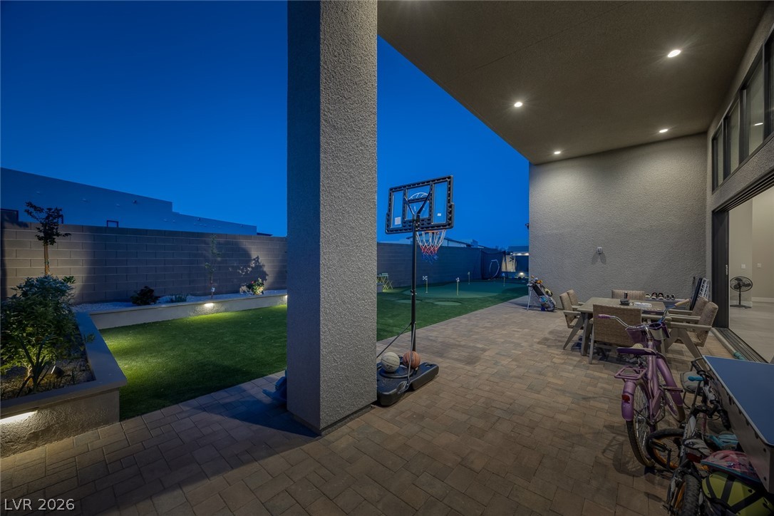 10766 Agate Cliffs Avenue Las Vegas NV 89135