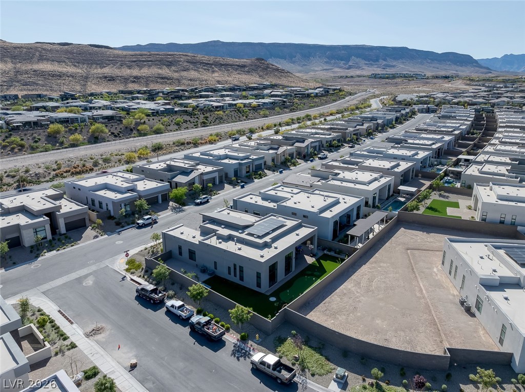 10766 Agate Cliffs Avenue Las Vegas NV 89135
