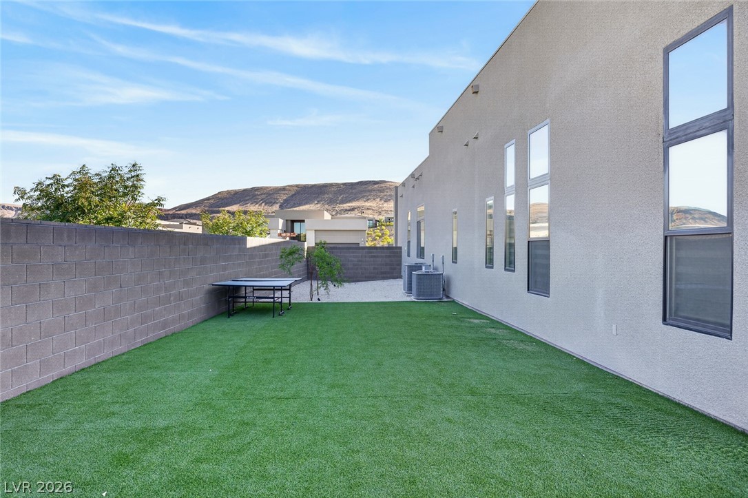 10766 Agate Cliffs Avenue Las Vegas NV 89135