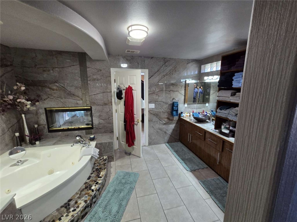 8728 Castle Hill Avenue Las Vegas NV 89129